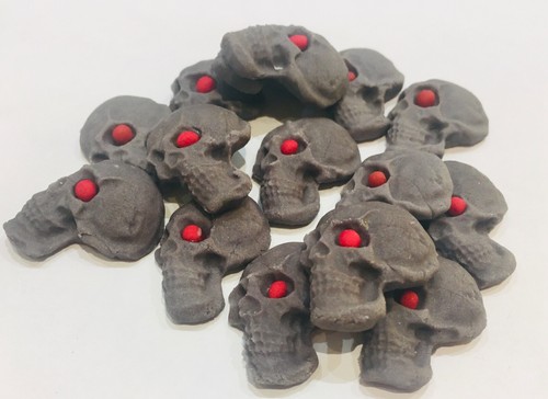 Edible skulls halloween - edible,
