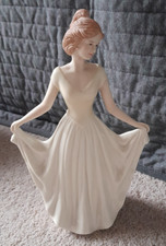 Figurine – Regal Collection