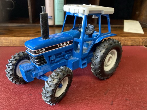 Ertl big farm tractor model - ertl,