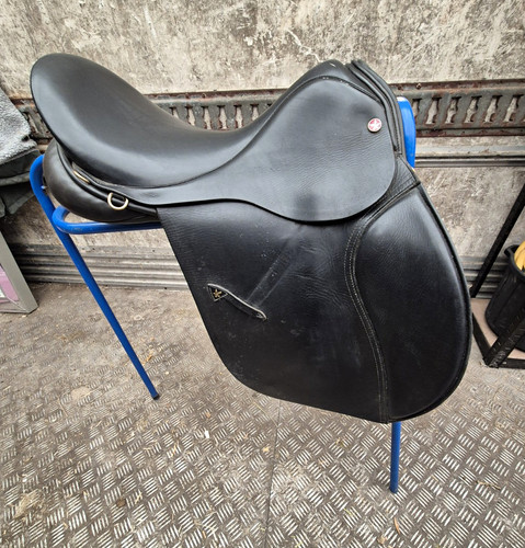 Black leather dressage saddle - leather,