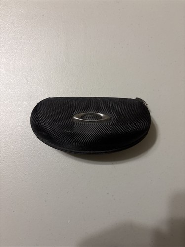 Authentic oakley sport vault - authentic,