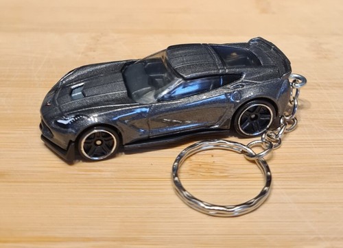 Diecast model car - 1/64,