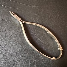 VINTAGE DAM NUGENT OFFSET NAIL CUTICLE CUTTERS SCISSORS TOOL MADE IN FRANCE