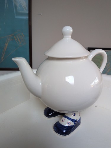Walking ware teapot carlton - ware,