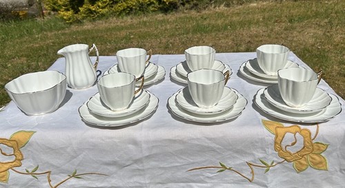 Vintage white victoria - vintage,