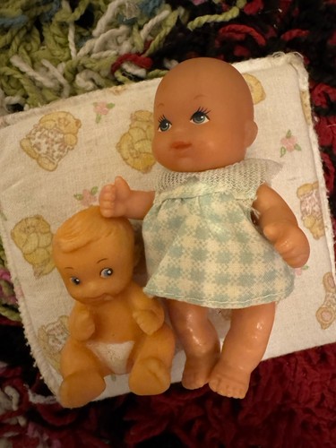 Famosa tiny vintage doll - vintage,