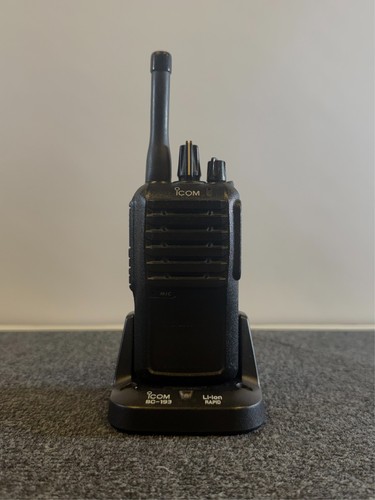 Icom f4002 uhf watt - 4,