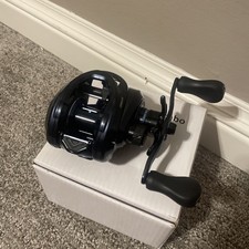 DMK Chinlan Baitcast Reel (Right Handed)