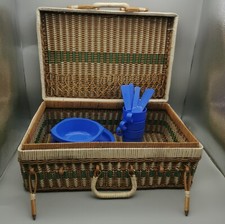 Vintage 70s Woven Wicker Rattan Picnic Basket With Cutlery Plates Bowls Green 