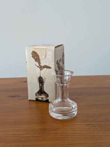 Dartington acorn vase - dartington,