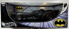 Hot Wheels Batmobile 1:18