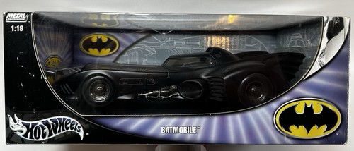 Hot wheels batmobile 18 - wheels, 1:18