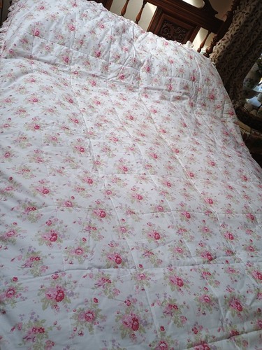 Dorma top quilt pretty - quilt.,