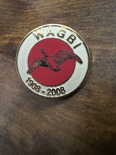 Wagbi basc pin badge - /,