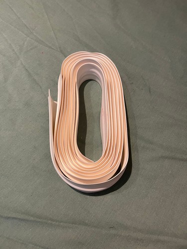 Flexible molding transition - flexible, t-molding
