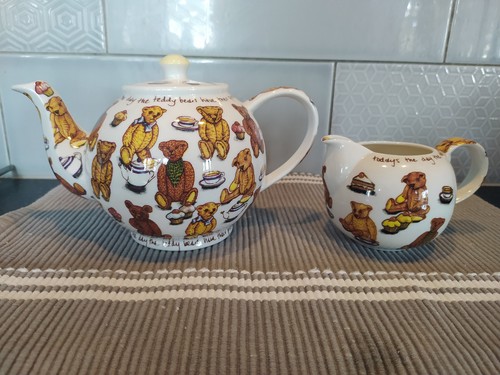 Paul cardew ceramic ted - cardew,
