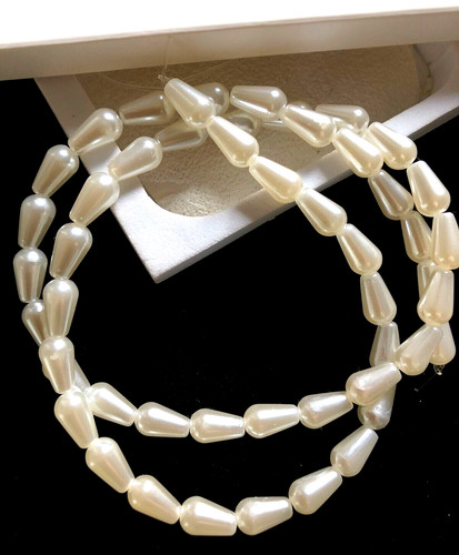 White teardrop beads - white, beads-faux