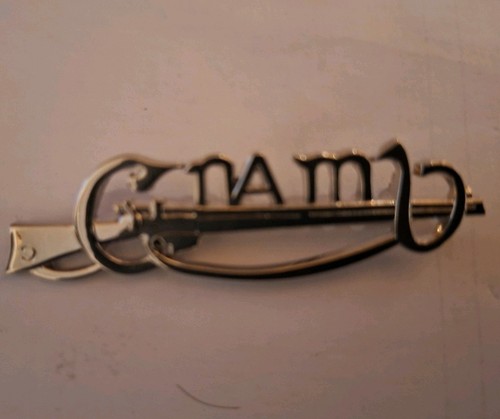 Cumann mban pin badge - na,