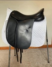 Black Country 17.5” Medium Dressage Saddle Very Little Use