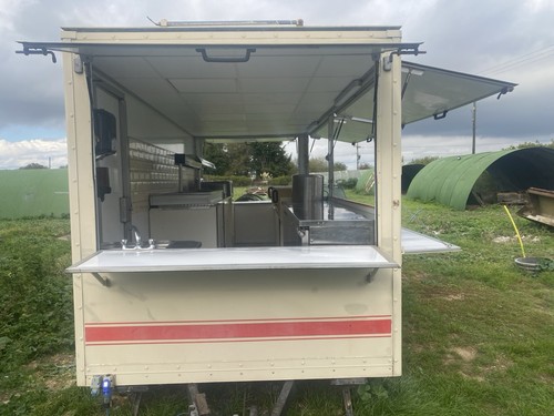 Showman catering trailer - catering,