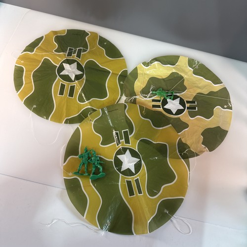 Toy story army men parachutes - story,