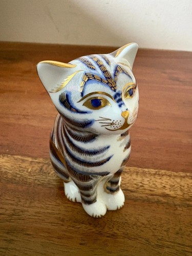 Royal crown derby grey - crown, kitten