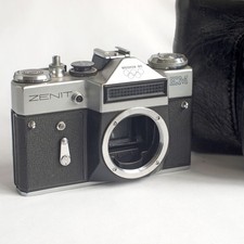 ZENIT EM BODY & CASE - FULLY TESTED - EXCELLENT COSMETIC CONDITION.