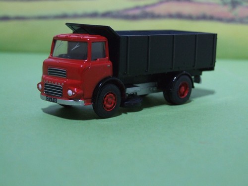 Scale 1960 leyland lad - 1:76, 1960's