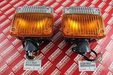 Toyota Land Cruiser FJ40 BJ40 OEM Genuine Front Turn Signal Lights Lamp LH & RH