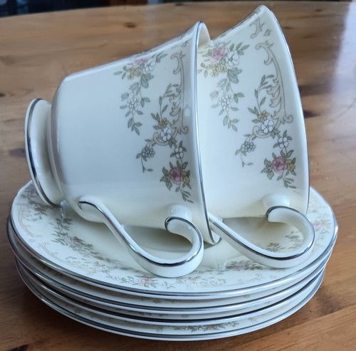 Royal doulton bone china - royal,