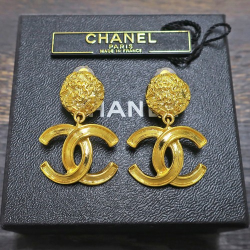 Chanel gold plated logos - cc,