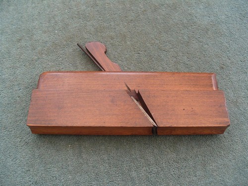 Hollow moulding plane by - no,