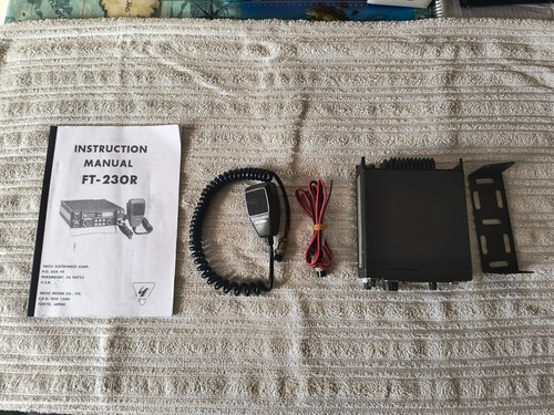 Yaesu 230r 2mtr - 2mtr, fm