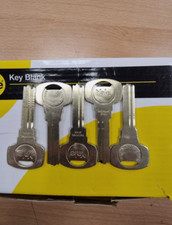 5 x GENUINE YALE PATENTED