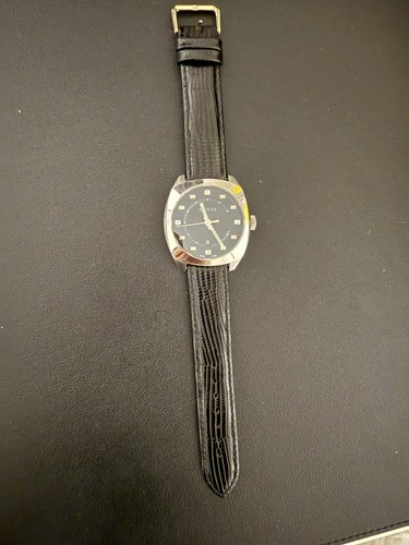 Gucci 142 swiss - 142.3, made