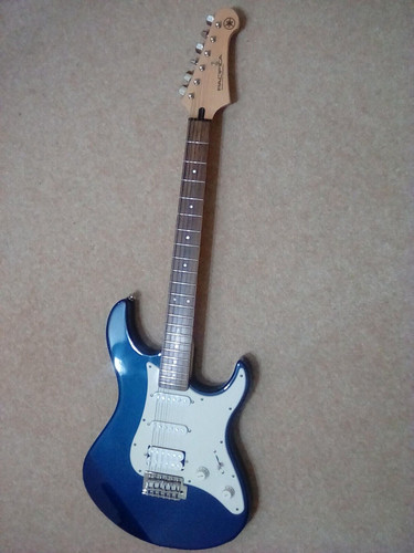 Yamaha pacifica 012 - yamaha,