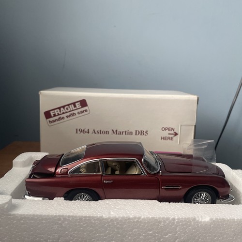 Danbury mint 1964 - 1:24, aston