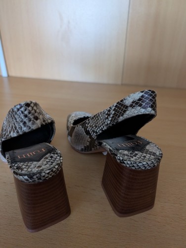 Brown block heel - snake, skin