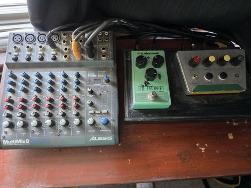 Alesis multimix usb numark - 8,