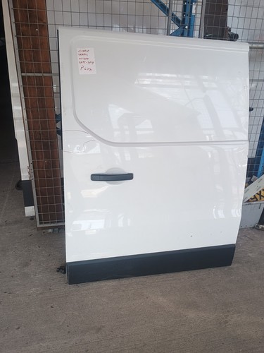 Vauxhall vivaro renault trafic - vivaro,