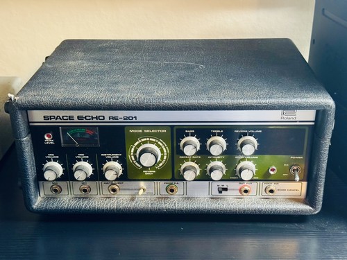 Postage serviced roland - *uk,