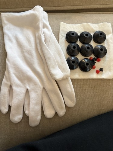 Quad gloves and speaker - and, feet