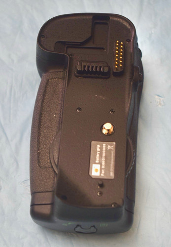 D10 battery grip for - battery,