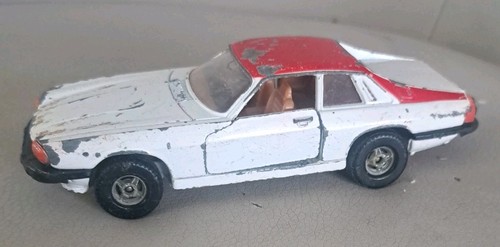 Vintage corgi jaguar - corgi,