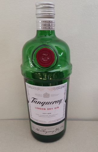 Empty tanqueray london - tanqueray,