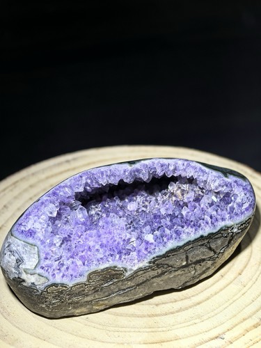 Stunning natural amethyst - stunning,