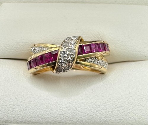 9ct gold ruby - 9ct,