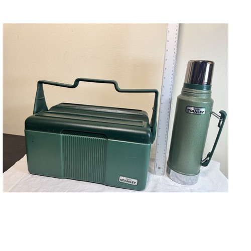 Stanley green vacuum - stanley,