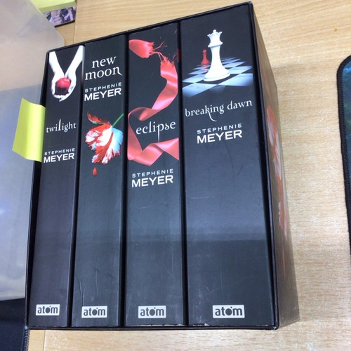 The twilight saga stephanie - the,