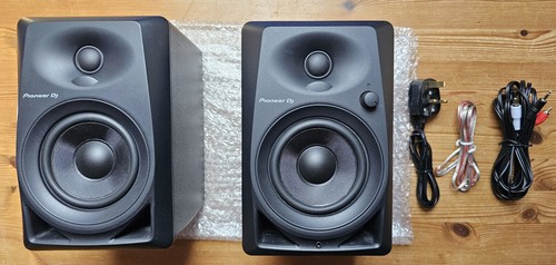 Pioneer studio dj - dm-40,